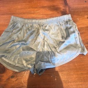Silk shorts light army green